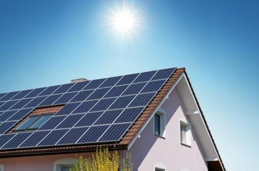 Benefits and Challenges of Solar Rooftop Installations in Urban India
